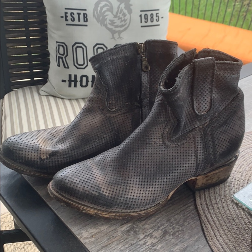 Corral booties